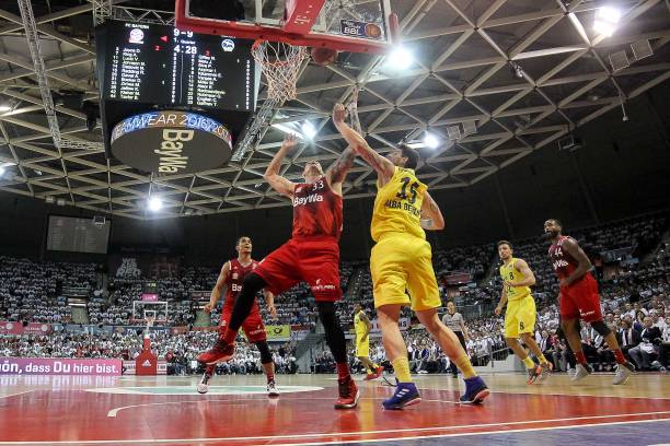 在激烈的竞 在激烈的竞