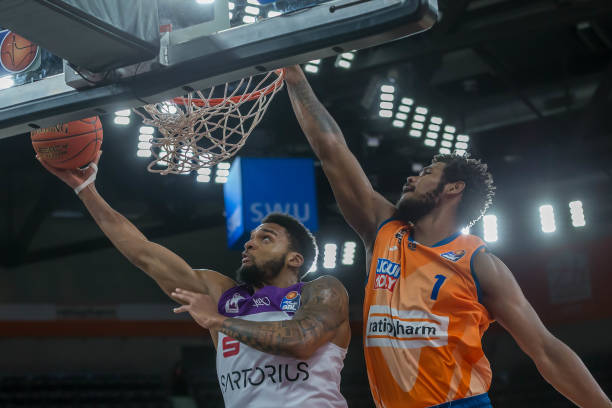 以不同的风 以不同的风